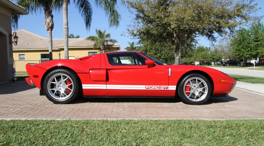 2005-Ford-GT-001